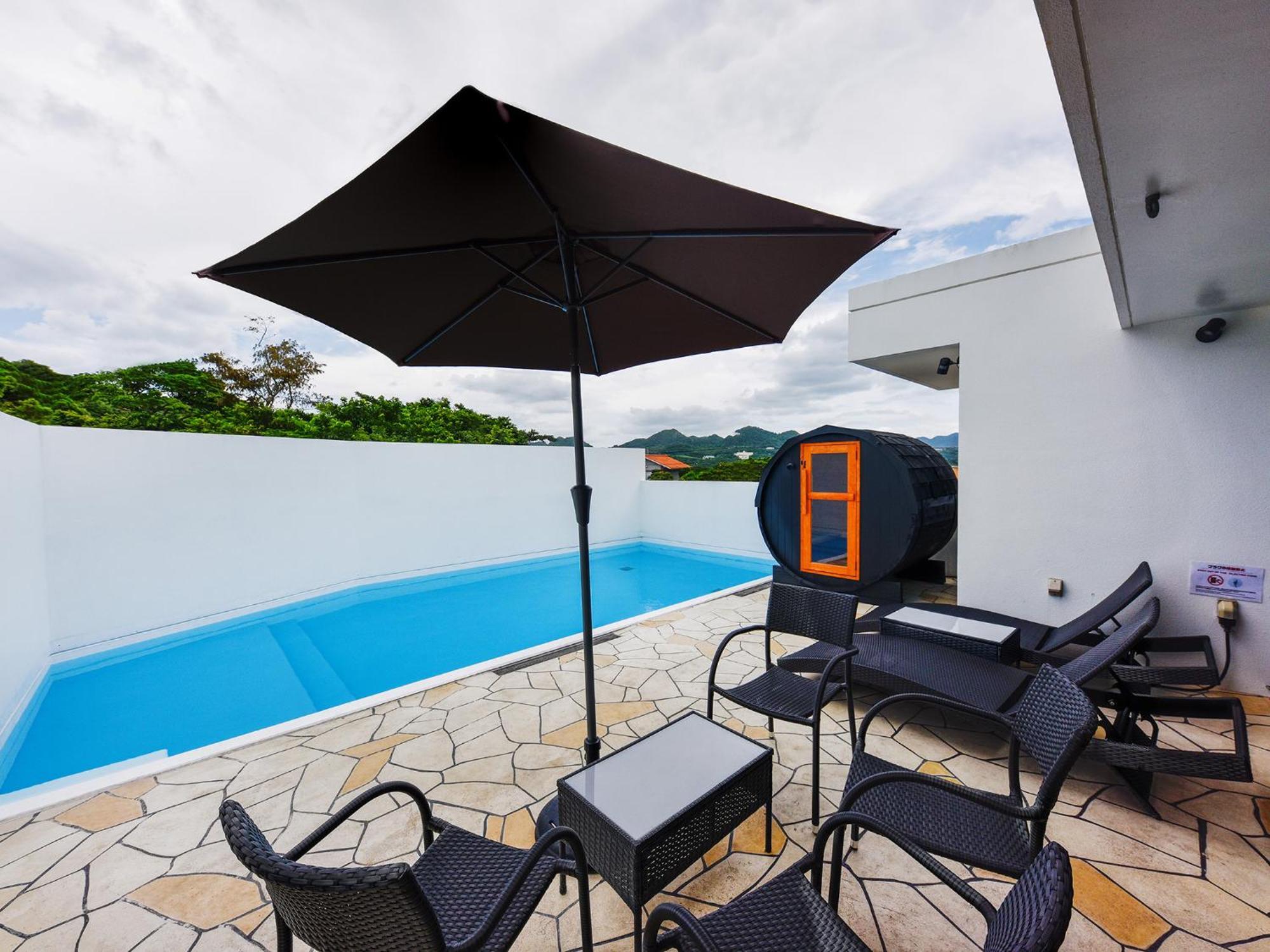 Private Pool Villa Мотобу Экстерьер фото