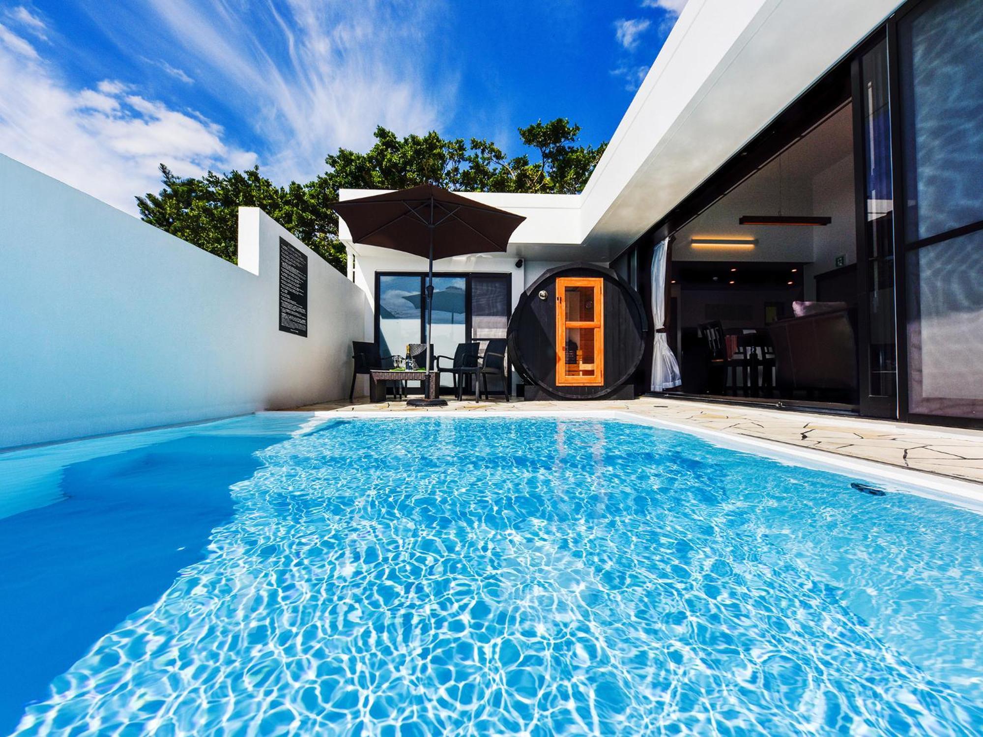Private Pool Villa Мотобу Экстерьер фото