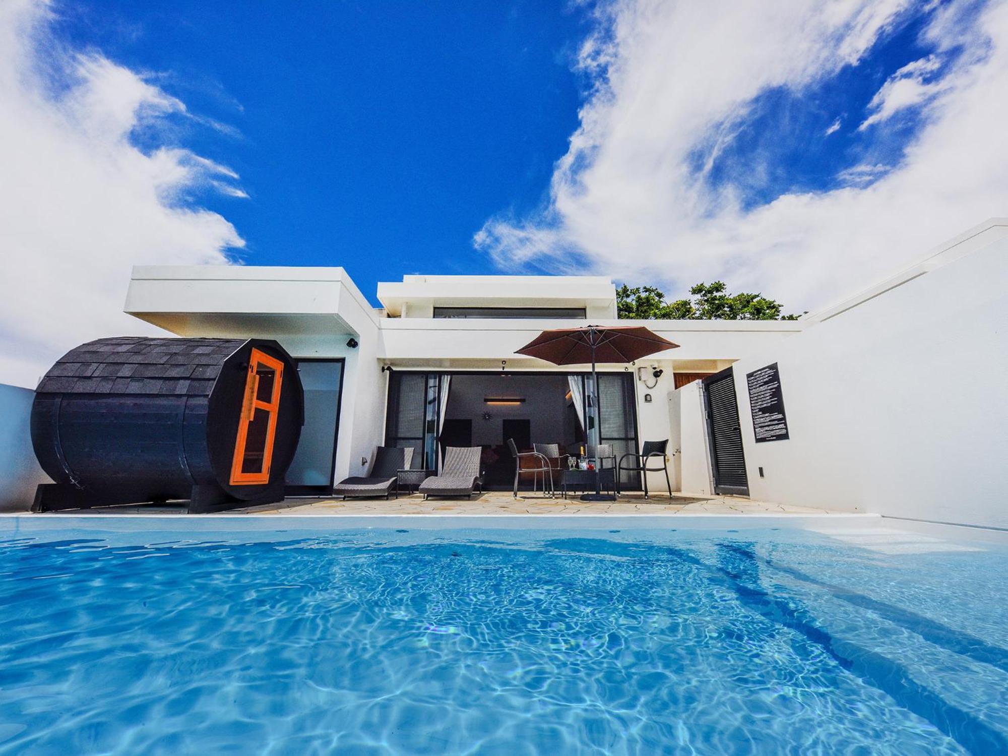 Private Pool Villa Мотобу Экстерьер фото