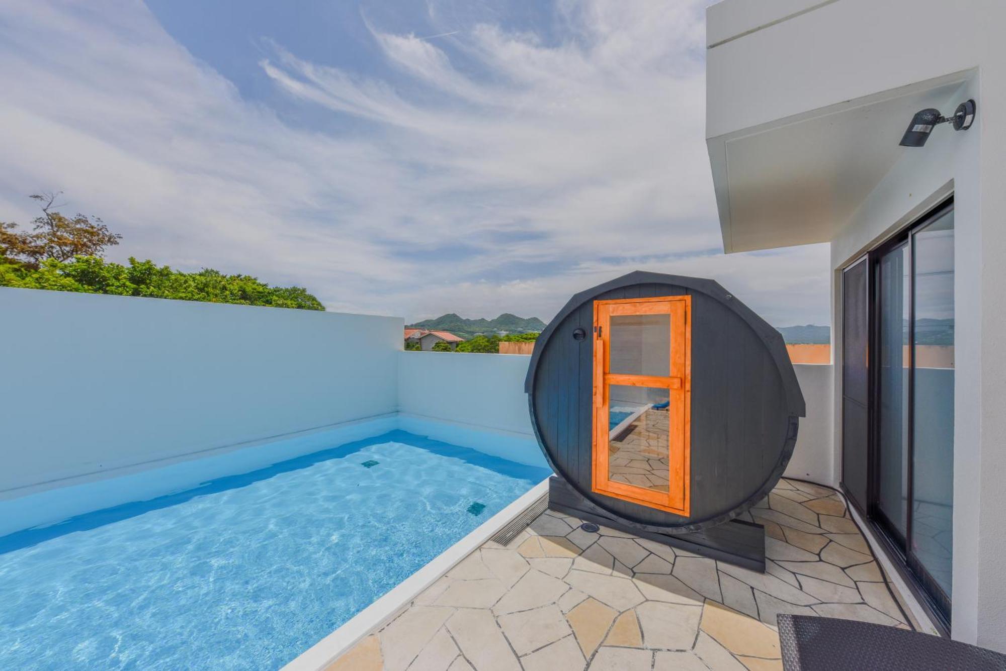 Private Pool Villa Мотобу Экстерьер фото
